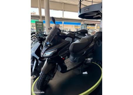 Aprilia 50 SXR 2025 comme neuf 210 kms