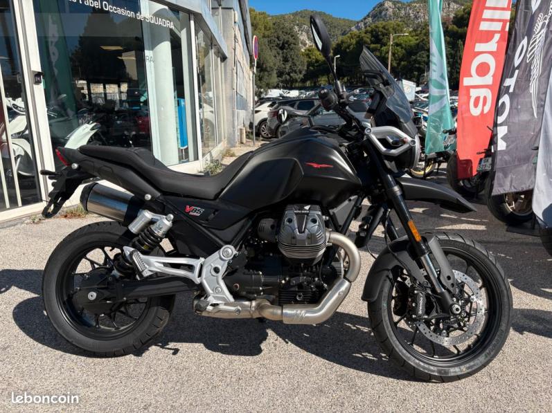 MOTO GUZZI V85 STRADA 2025 360 KMS ETAT NEUF